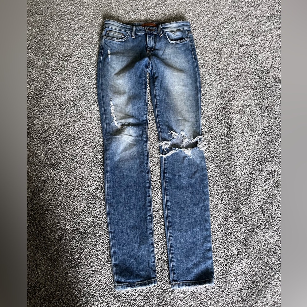 Joe’s skinny ankle size 25 jeans light wash mid waist. Non stretch. Gently worn